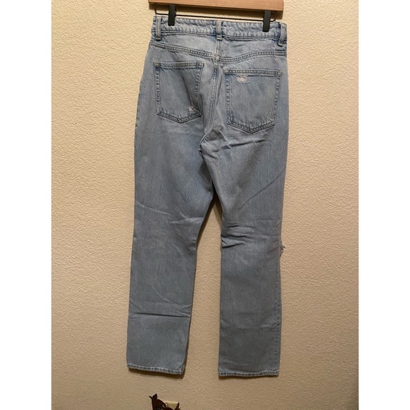 Classic Blue High Waisted Distressed Women’s H&M Jeans - Picture 2 of 3